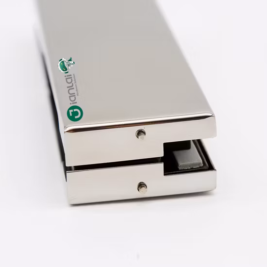 CE UPVC 窓ドアハードウェアアクセサリー耐久性のある亜鉛合金ヒンジ継手開き窓ドア